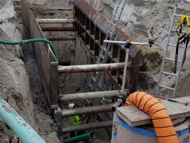 Weir%2BStructure 640w_0005_Gravity%2BSewer%2BInstall 640w