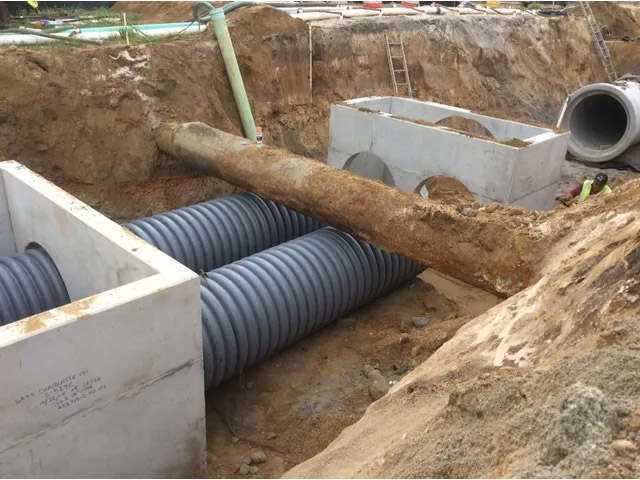 Weir%2BStructure 640w_0007_Storm%2BDrainage 640w