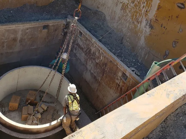 Weir%2BStructure 640w_0013_Wetwell 640w